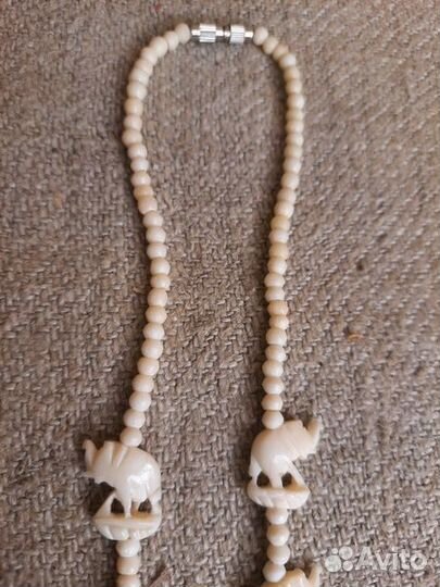 Ожерелье бусы из кости индия новые в упаковке