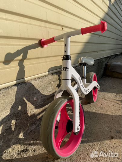 Беговел milano 2.0 tech team