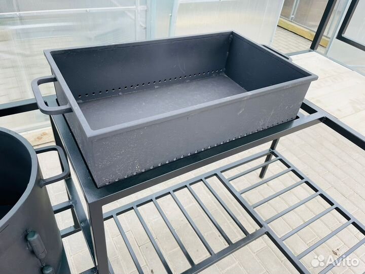 Мангал с крышей