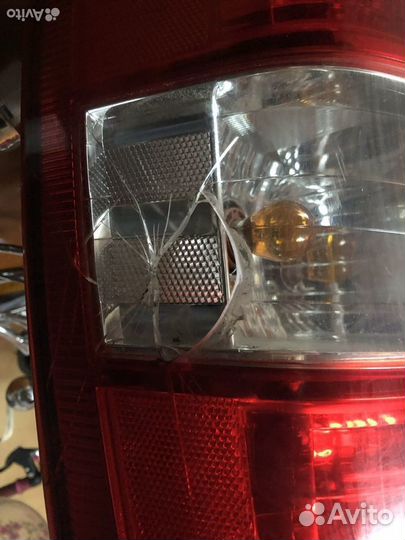 Фара задняя левая Kia Carnival2 (Sedona) 2006-2011