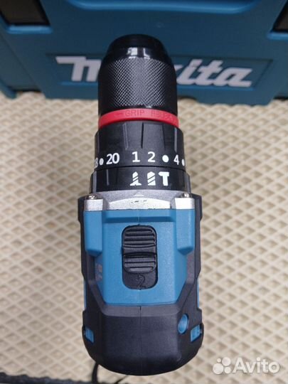 Бесщеточный ударный шуруповерт Makita 18V