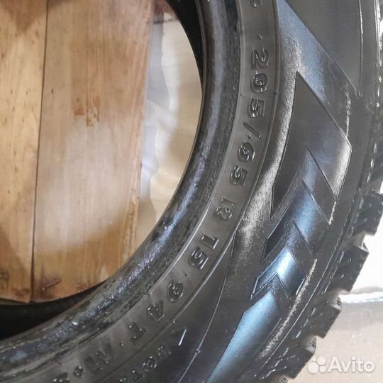 Nokian Tyres Hakkapeliitta 4 20.5/65 R15