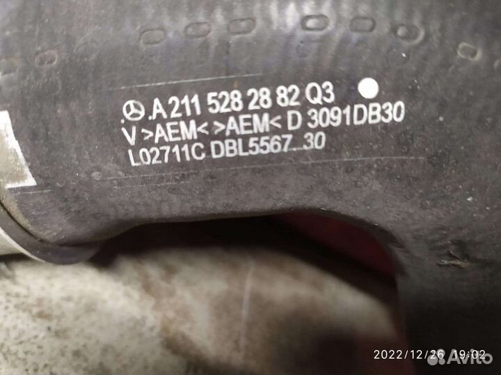 Патрубок интеркулера правый Mercedes бу