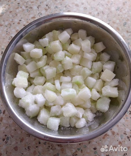 Икра кабачковая домашняя и замороженные кабачки