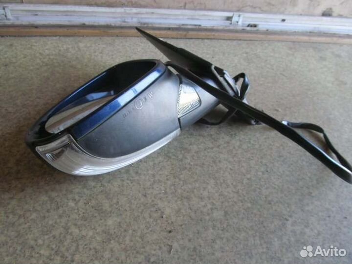 Зеркало левое переднее левое Volkswagen Passat B6