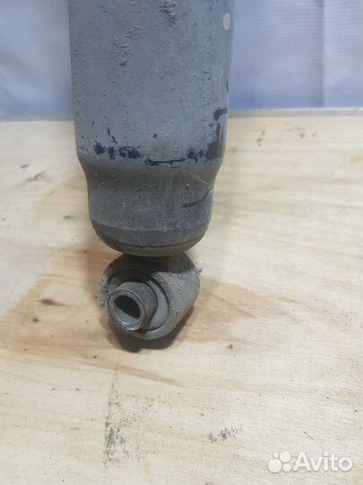 Амортизатор задний (Mazda BT-50)