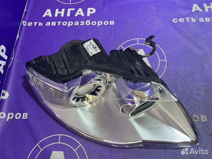 Фара правая Volkswagen Touareg 7L GP BKS 2008