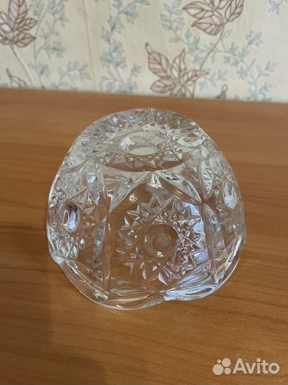 Хрустальная ваза