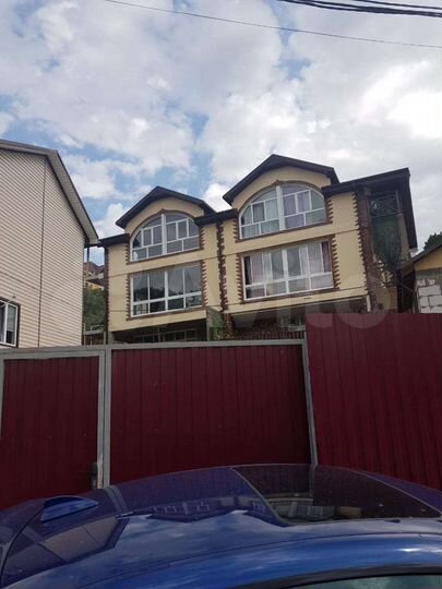 Коттедж 210 м² на участке 3 сот.