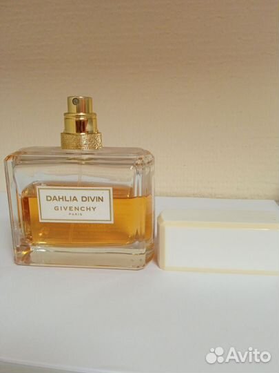 Givenchy dahlia Divin, burberry body tender винтаж