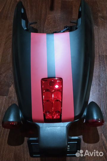 Заднее крыло Harley-Davidson V-rod