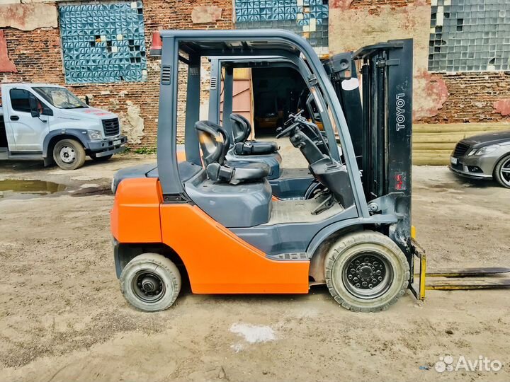 Вилочный погрузчик Toyota 62-8FD20, 2007