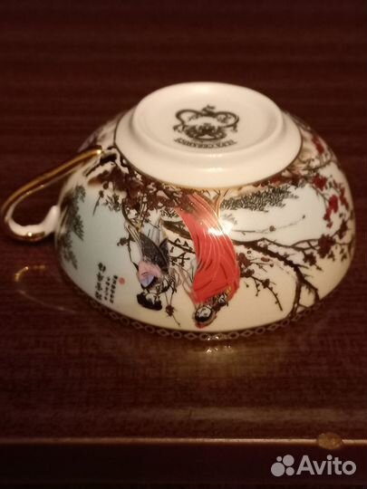 Новый фарфоровый чайный сервиз