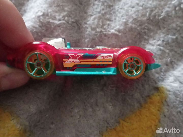 Hot wheels машинка