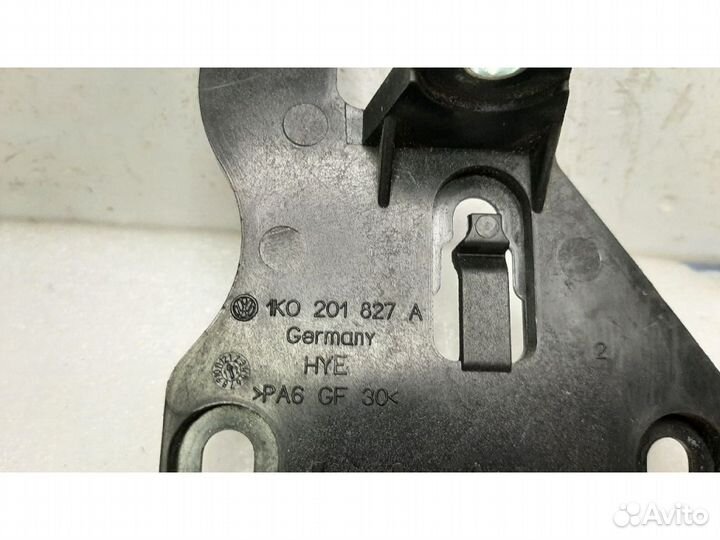 Кронштейн адсорбера volkswagen bettle A5