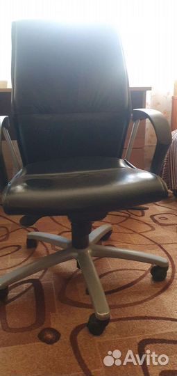 Компьютерное кресло руководителя бу