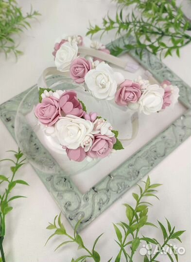 Ободок для волос с цветами