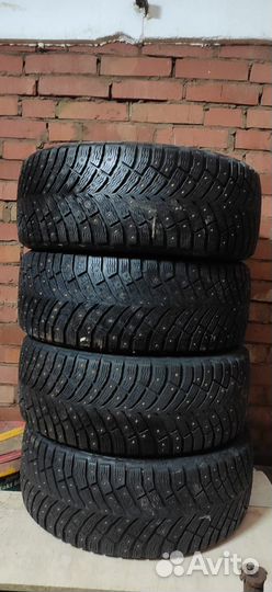 Michelin X-Ice North 4 205/50 R17