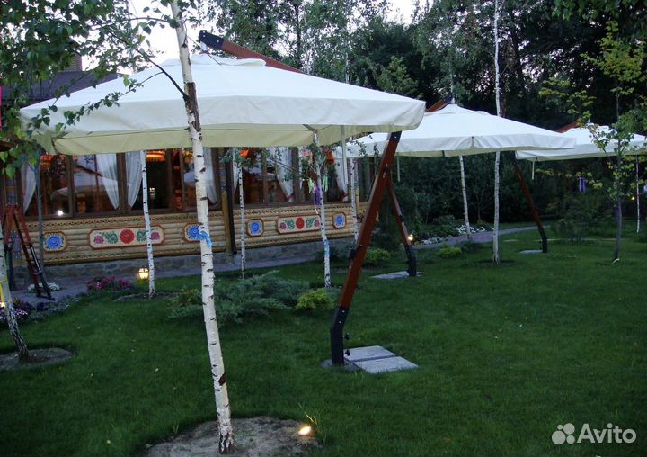 Большой зонт на боковой опоре для дачи 3х3 4х4
