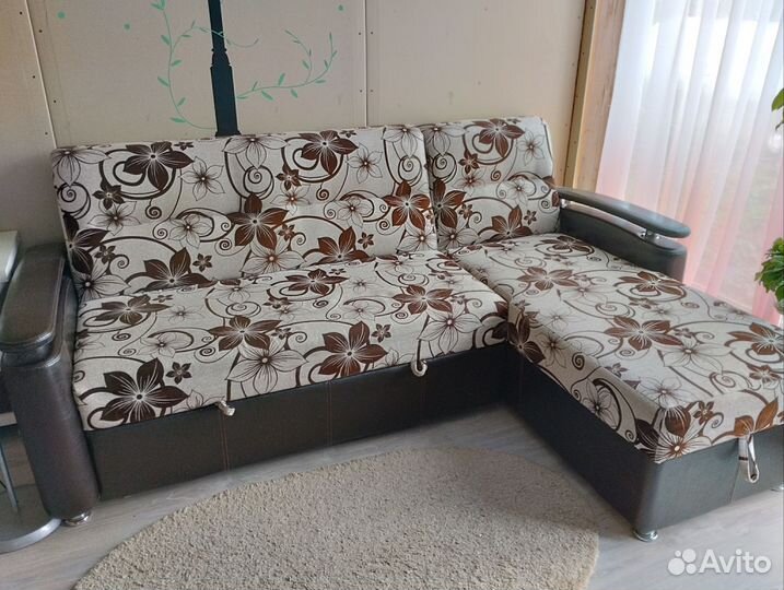 Угловой диван