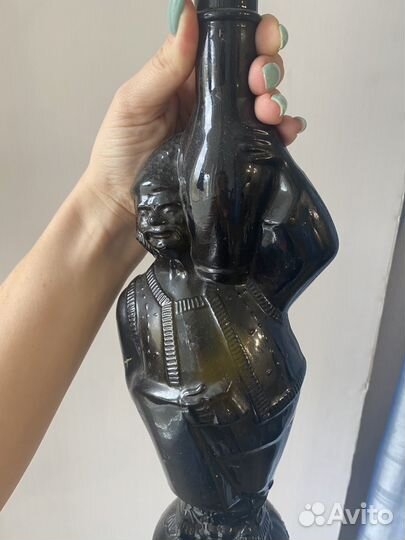 Ваза грузин с вином