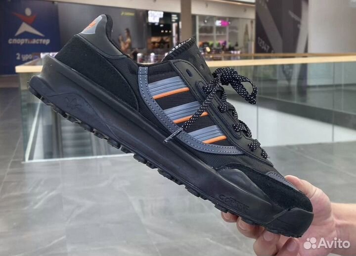 Adidas indoor