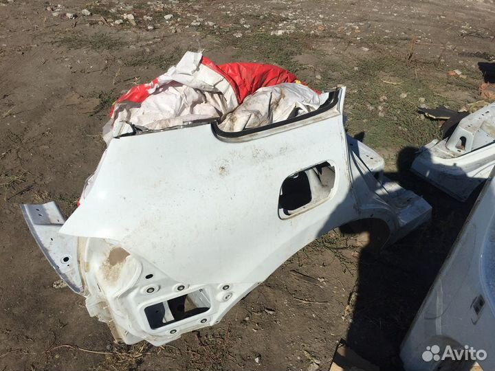 Четверти Touareg NF 2010-2017