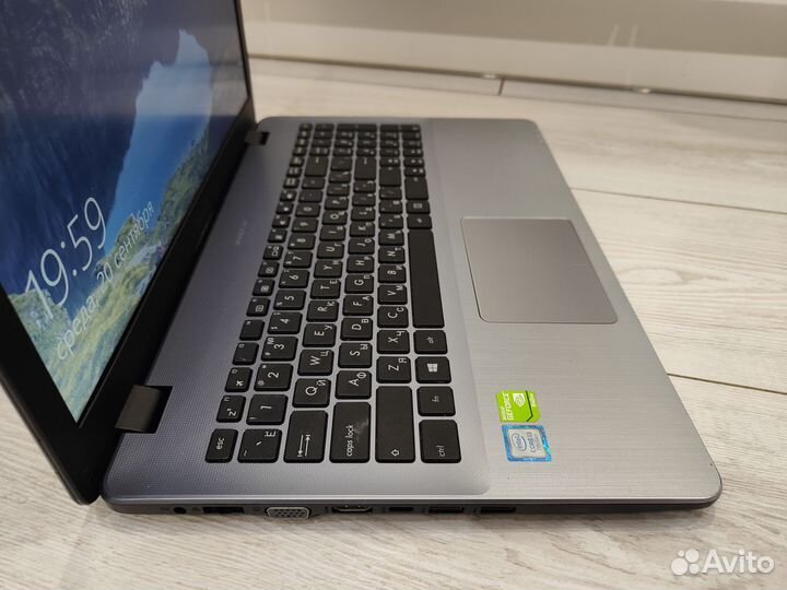 Игровой Asus i3 7100/8GB/SSD+HDD/940MX/ак 2ч