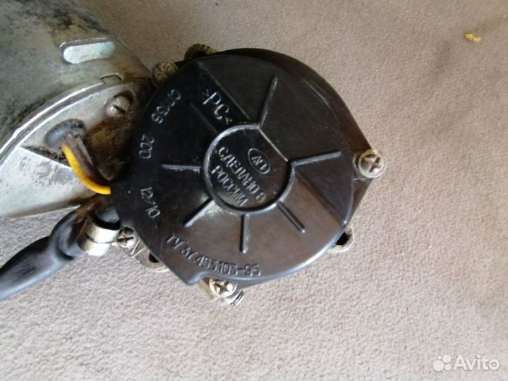 Моторчик стеклоочистителя Газ Волга 31105