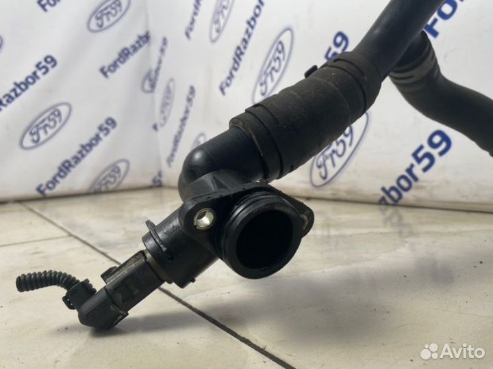 Патрубок системы охлаждения Audi A4 B7 2.0 (BGB)