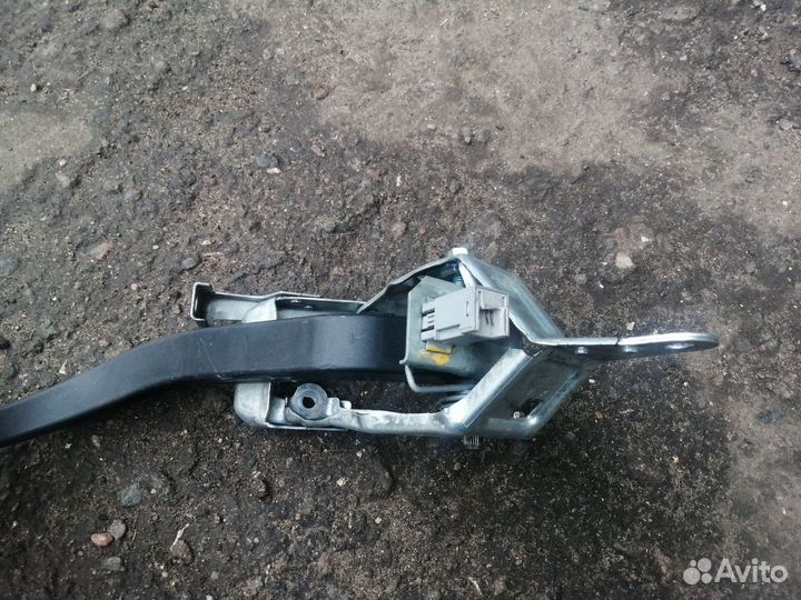 Педали тормоз газ сцепление Opel Astra H