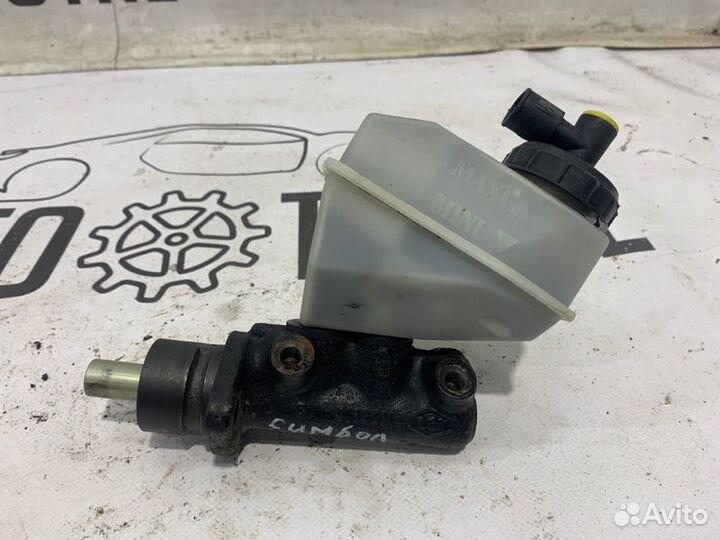 Главный тормозной цилиндр Renault Symbol K7JA700