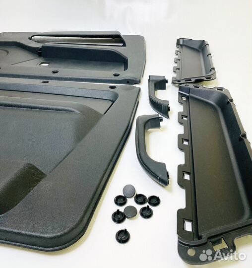 Обшивка дверей Нива 21214 Урбан (9 частей)