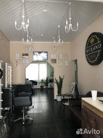 Кресло для парикмахера в аренду