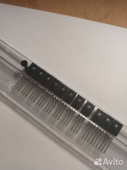 Транзисторы импортные BD136 61 шт