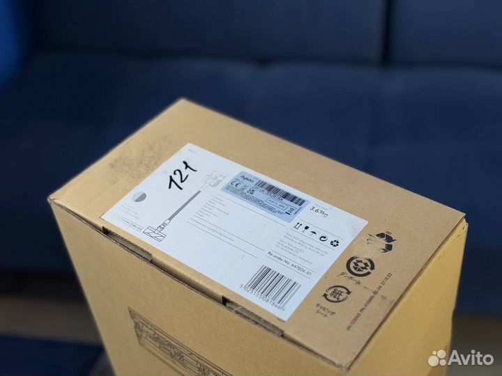 Вертикальный пылесос Dyson V8 (SV25)