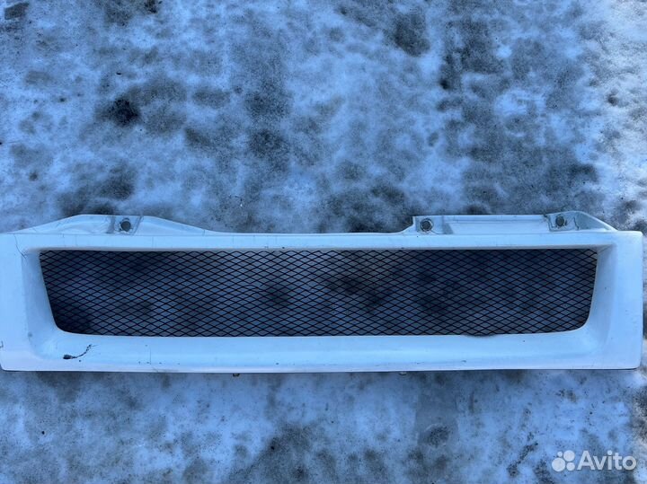 Решетка радиатора suzuki jimny