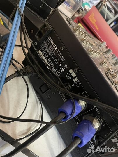 Yamaha EMX5016cf Активный микшерный пульт