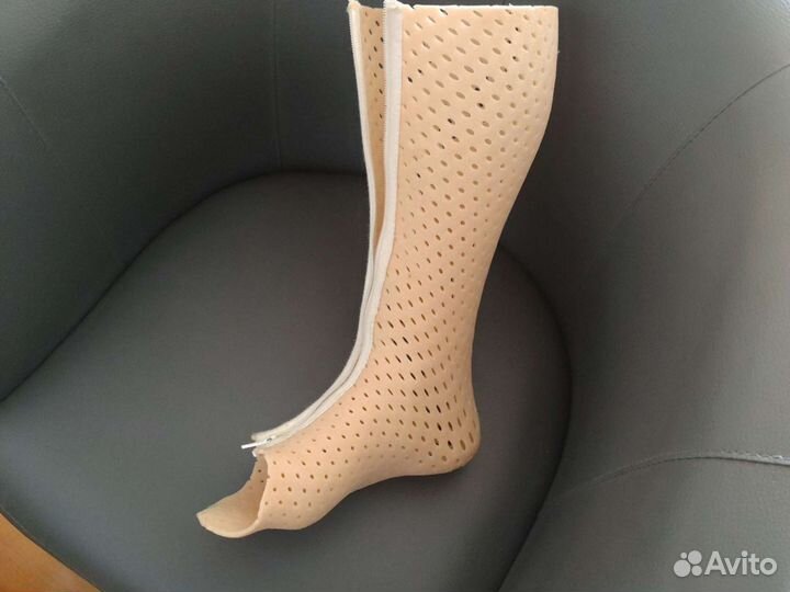 Турбокаст пластиковый гипс на правую ногу