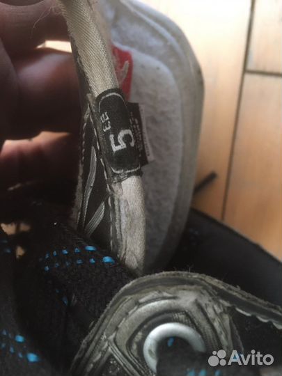 Коньки хоккейные