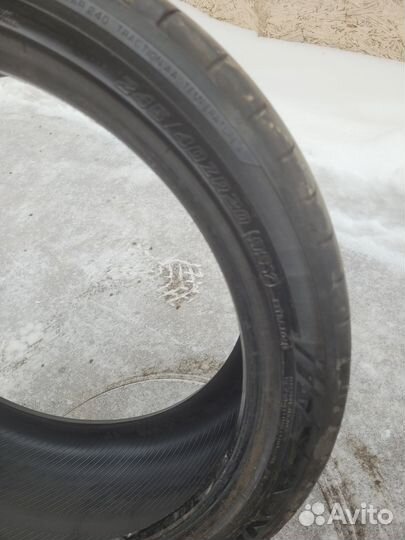 Yokohama 104ZR 245/40 R20