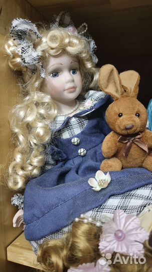 Кукла фарфоровая коллекционная