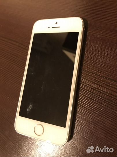 Телефон iPhone 5s