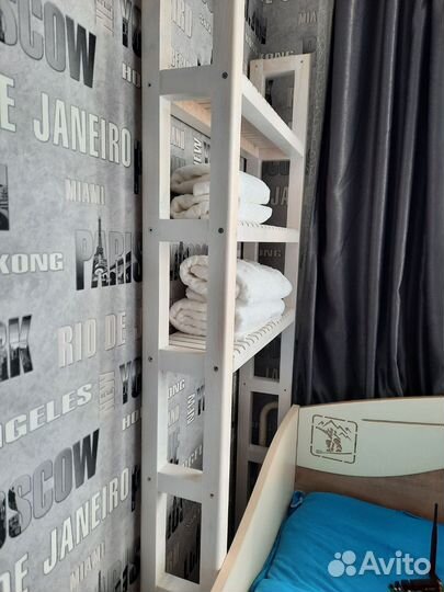 Стеллаж для ванной комнаты