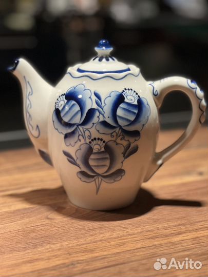 Чайник Гжель