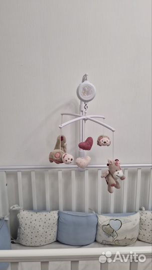 Музыкальный мобиль на кроватку