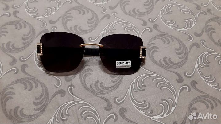 Солнцезащитные очки