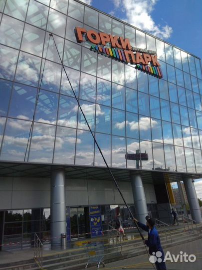 Мойка окон, фасада здания, уборка