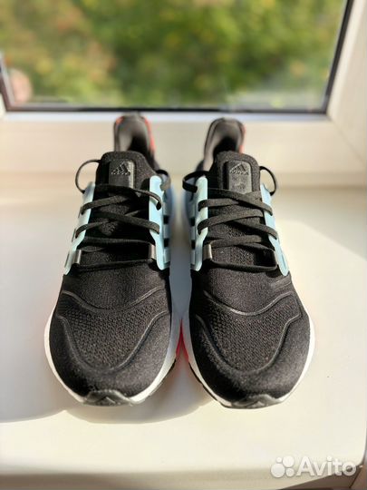 Adidas UltraBoost 22