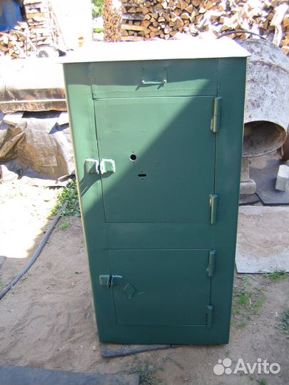 Сейф металлический